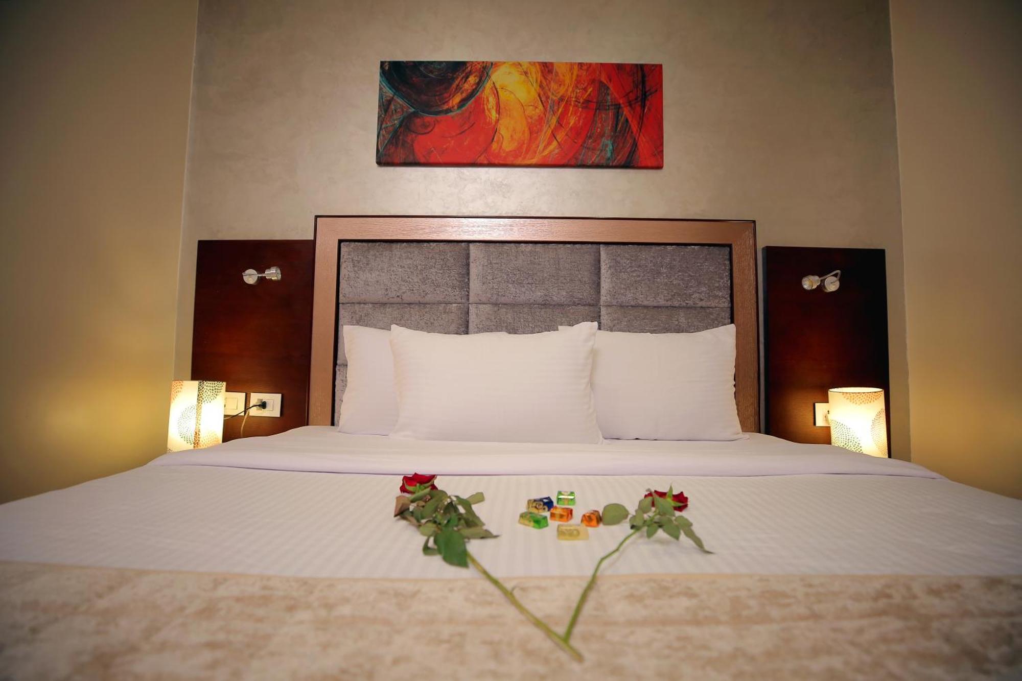 Taj & - Dokki Apartment