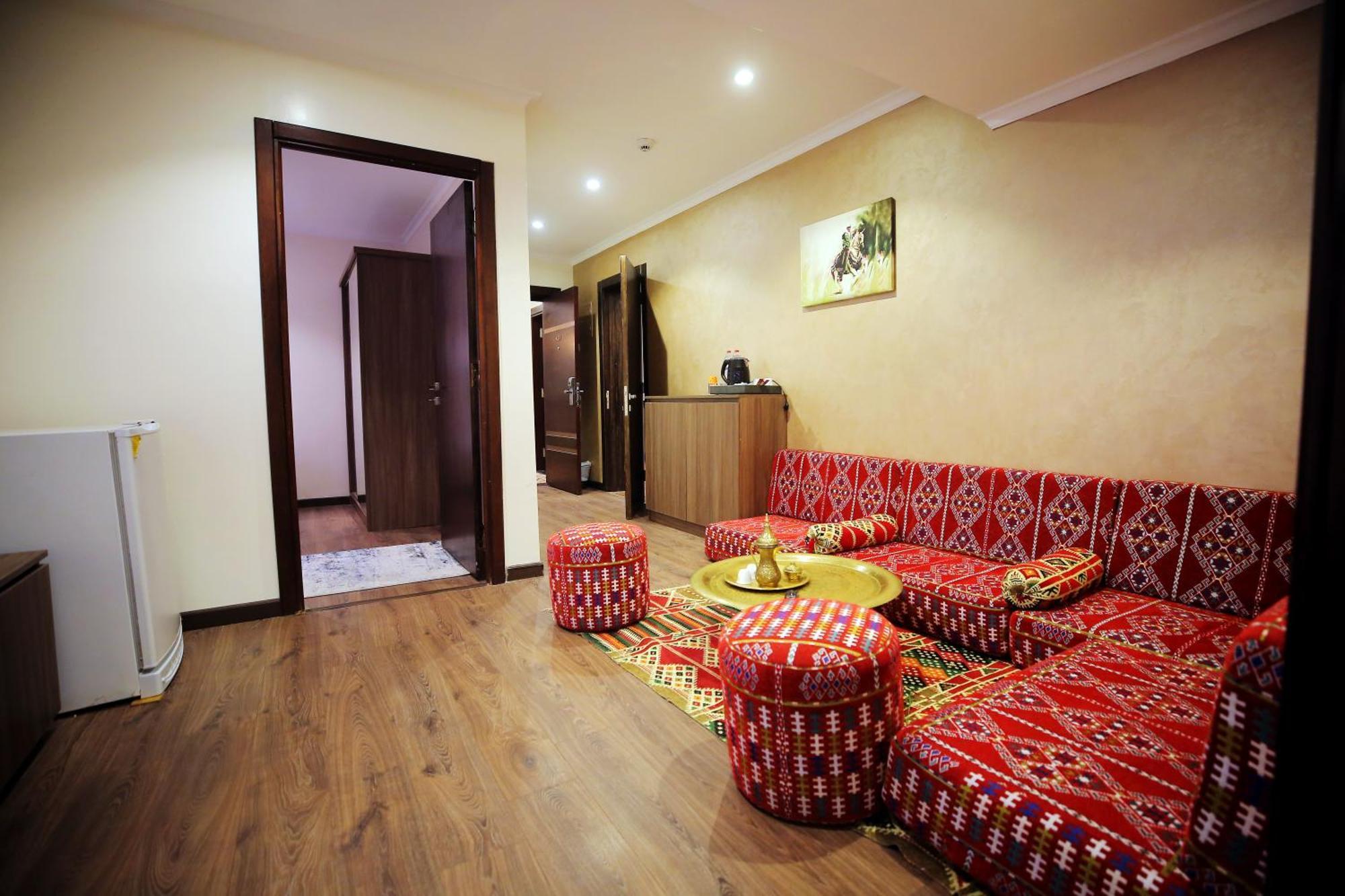 Taj & - Dokki Apartment