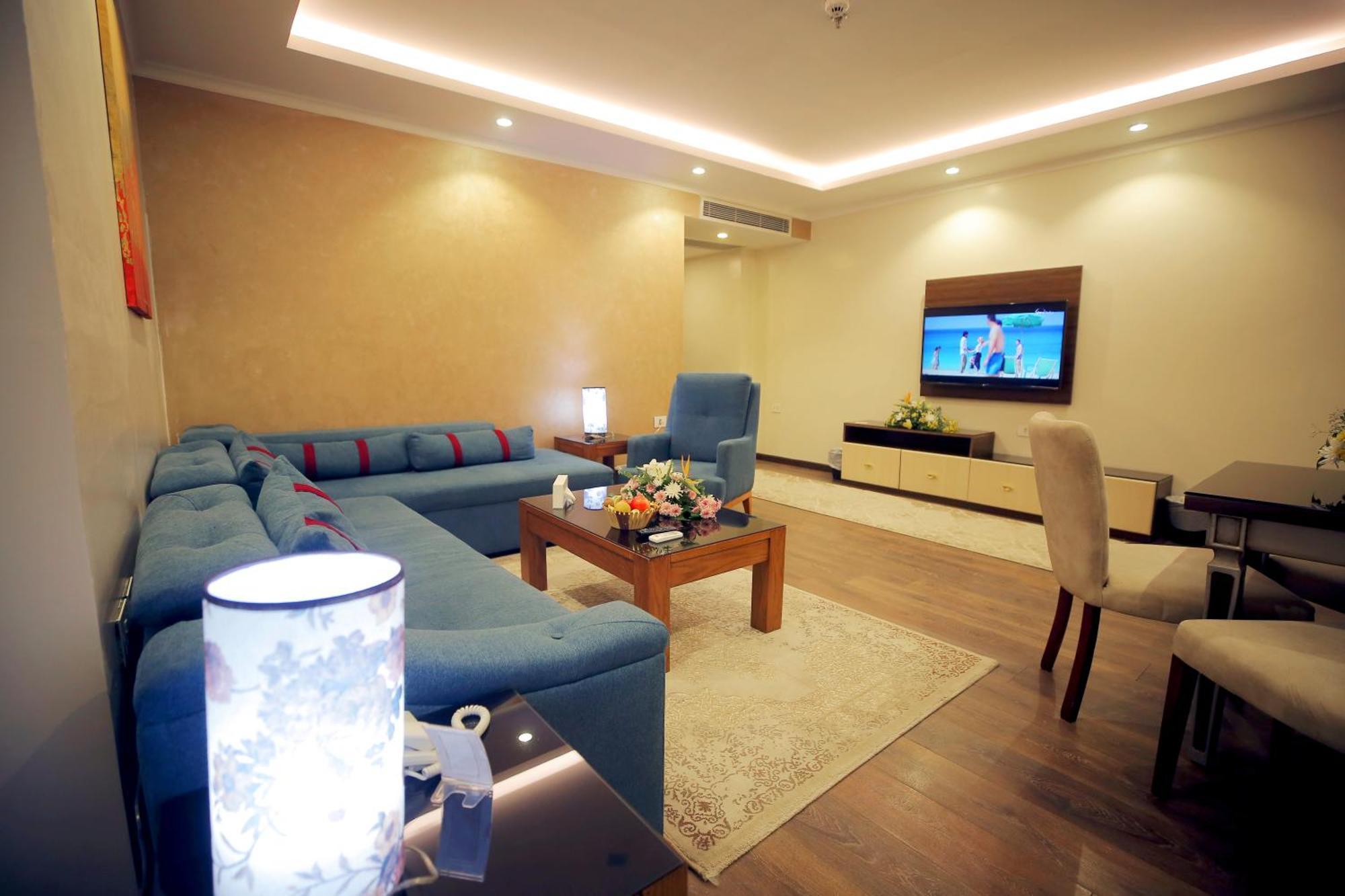 Taj & - Dokki Apartment Cairo