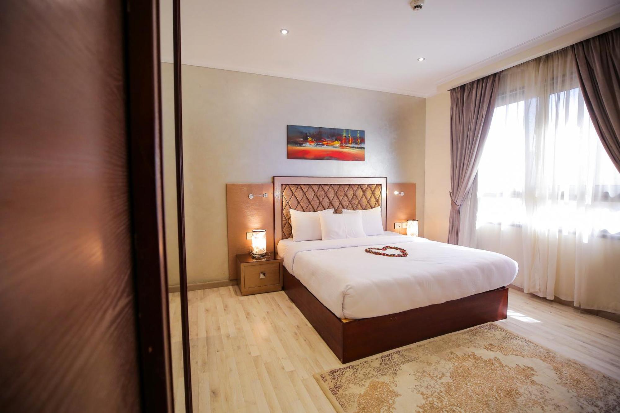 Taj & - Dokki Apartment