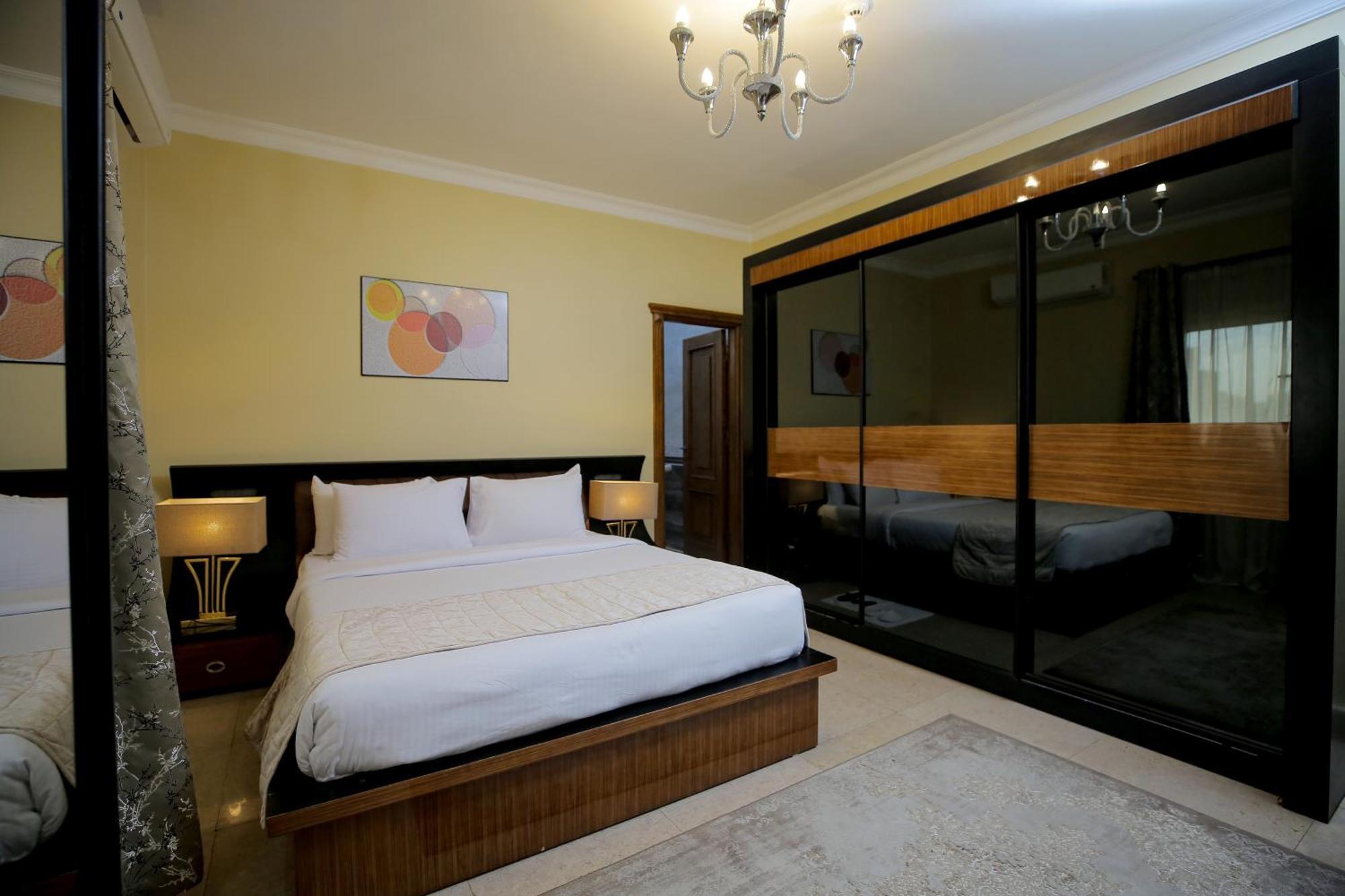 Taj & - Dokki Apartment *